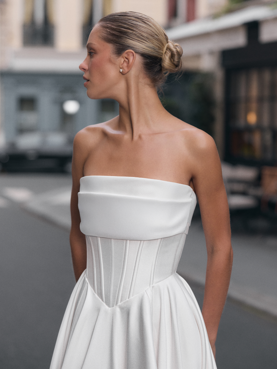 Suknia ślubna Camelia, gładki gorset z fiszbinami