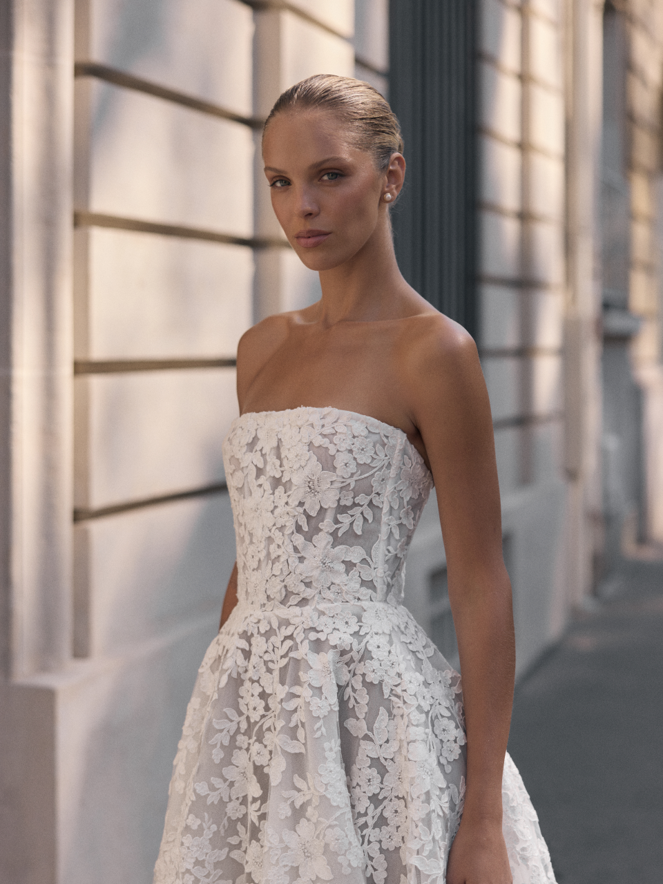 Suknia ślubna Odette, koronkowy gorset