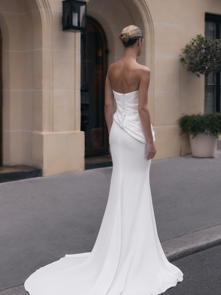 suknia ślubna Reve, gładka z nakładanym gorsetem, dwuczęściowa, tył