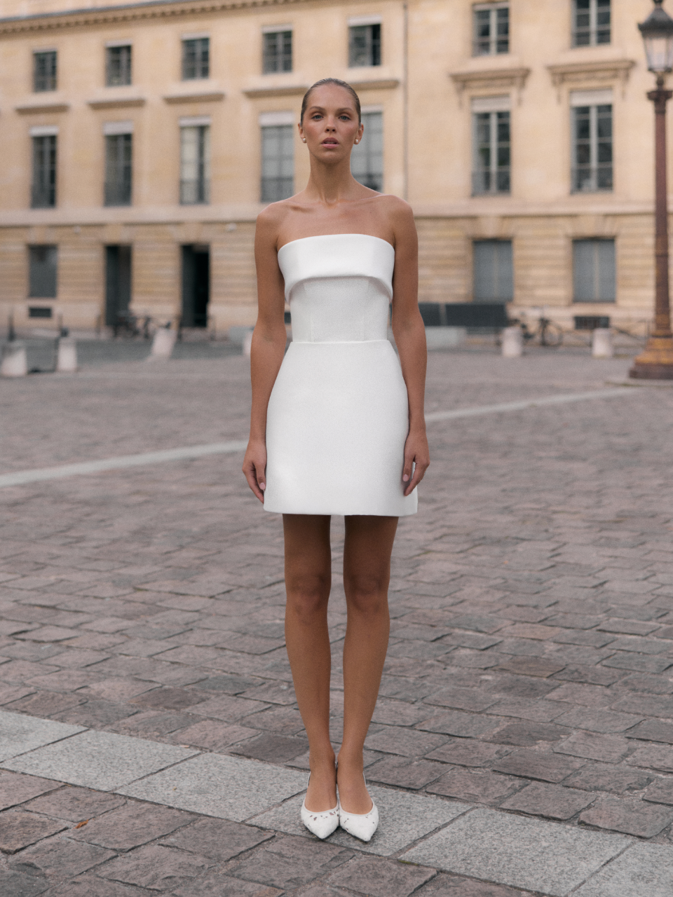 Suknia ślubna Tess, gładka, mini, przód